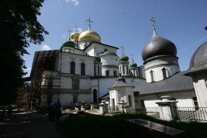 Воскресенский Новоиерусалимский мужской ставропигиальный монастырь. На снимке: Воскресенский собор. Вид на подземный храм свв. Константина и Елены.