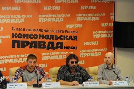 ИД `Комсомольская правда`. Боксер Дмитрий Пирог, промоутер Кирилл Пчельников и вице-президент промоутерской компании Кирилла Пчельникова Николай Бакланов.