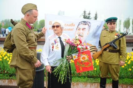 Ветераны во время празднования 67-й годовщины победы в Великой Отечественной войне.