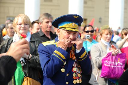 Ветераны во время празднования 67-й годовщины победы в Великой Отечественной войне.