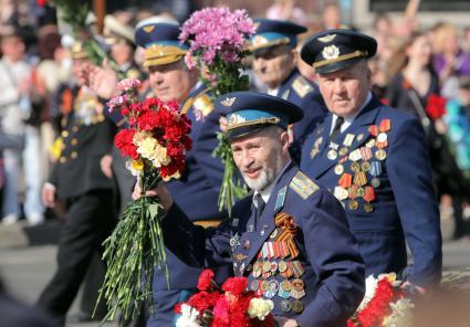 парад победы в спб
09.05.2012