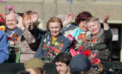 парад победы в спб
09.05.2012