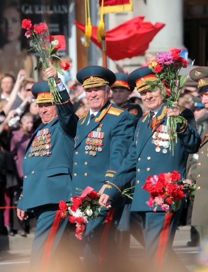 парад победы в спб
09.05.2012