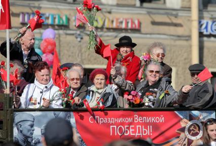 парад победы в спб
09.05.2012