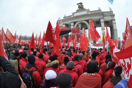 Митинг на ВВЦ организованный Сергеем Кургиняном и движением `Суть времени`. На снимке: участники митинга.