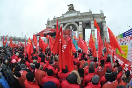 Митинг на ВВЦ организованный Сергеем Кургиняном и движением `Суть времени`. На снимке: участники митинга.