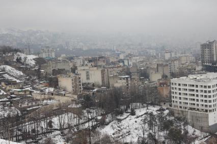 Панорама Тегерана. Город лишен старой архитектуры.
В 60-70 годах город был снесен практически до основания.