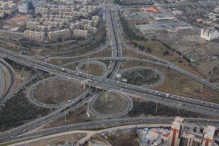 Панорама Тегерана. На снимке: вид на город с телебашни `Бордже Милад`.