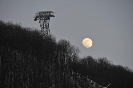 Сочи. `Красная Поляна`. На снимке: закат.