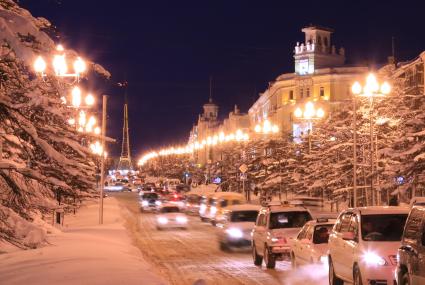 Виды Магадана. На снимке: вечерний город.