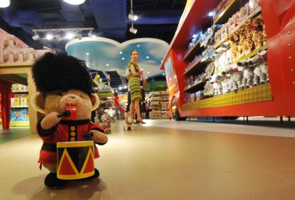 ТРЦ `Европейский`. Торжественное открытие первого российского магазина Hamleys . На снимке:  отдел мягких игрушек.