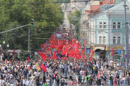 Акция оппозиции `Марш миллионов`.  На снимке: участники акции во время шествия от Пушкинской площади до проспекта Сахарова.