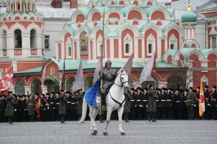 Красная площадь. Торжественное шествие, посвященное 67-й годовщине парада 7 ноября 1941 года.