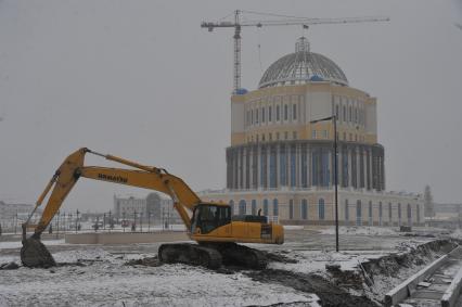 Виды Грозного. На снимке: строительство культурного центра  `Дом приёмов`.