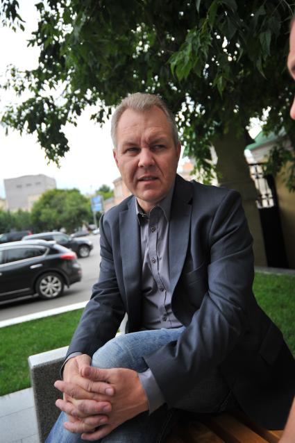 ИД `Комсомольская правда`. Дкономист, социолог и политический деятель Иноземцев Владислав.