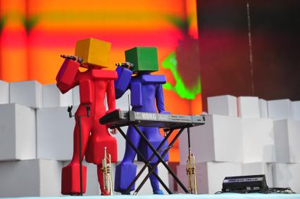 Коломенское. Фестиваль Пикник `Афиши`. На снимке: выступление британской группы Pet Shop Boys.