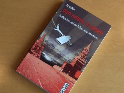 Книга о немце Матиасе Русте, приземлившийся 28 мая 1987 года на Красную площадь на своем самолете  Сессна .