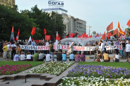 Митинг оппозиции `Комитет 6 мая` в защиту обвиняемых и подозреваемых по делу о массовых беспорядках на Болотной площади. На снимке: