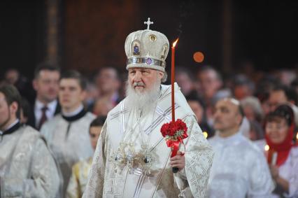 Храм Христа Спасителя. На снимке: патриарх Московский и Всея Руси, предстоятель Русской православной церкви Кирилл во время праздничного пасхального богослужения.