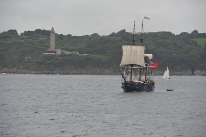 Корабль в Северном море у берегов Германии.