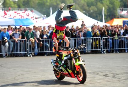 Подмосковный трек Moscow Raceway. Первый российский этап чемпионата мира по шоссейно-кольцевым мотогонкам World Superbike.