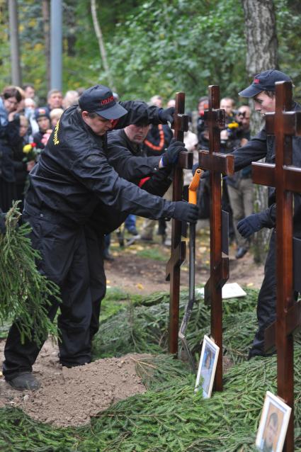 Похороны погибших в ДТП воспитанников детского дома