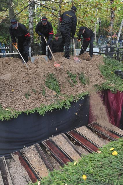 Похороны погибших в ДТП воспитанников детского дома