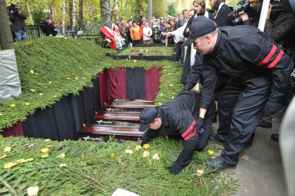 Похороны погибших в ДТП воспитанников детского дома