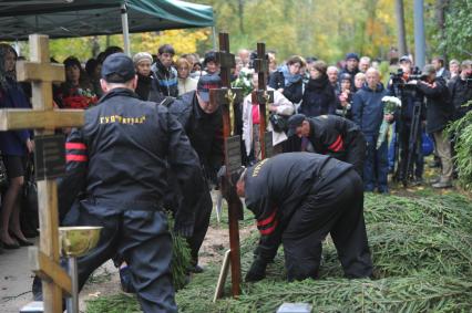 Похороны погибших в ДТП воспитанников детского дома