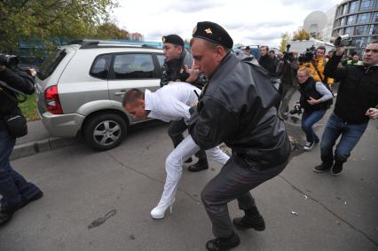 Акция протеста сторонников группы Pussy Riot