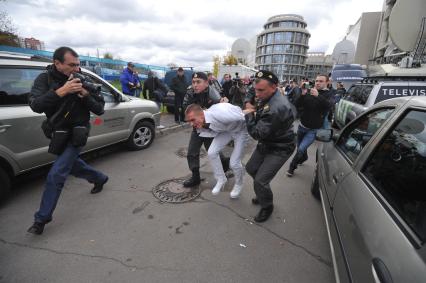 Акция протеста сторонников группы Pussy Riot