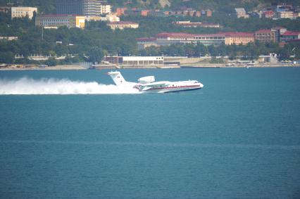 Самолет-амфибия Бе-200ЧС