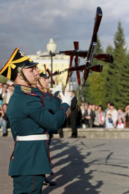 Выступление роты специального караула Президентского полка в Барнауле.