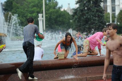 Водная битва на ВВЦ 2012.