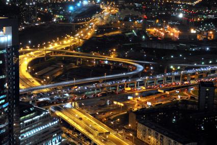 Развязка на третьем транспортном кольце около `Москвы-Сити`.