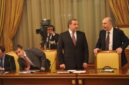 Пучков и Силуанов
Ксения Вдовина