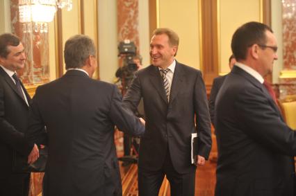 Сурков, Шойгу и Шувалов
Ксения Вдовина