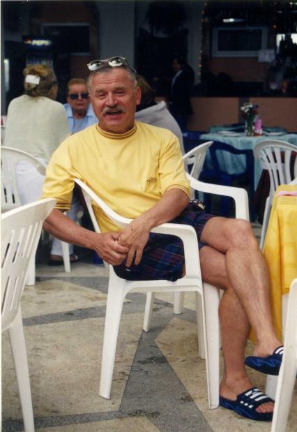 Диск53. `Кинотавр` 2001 год. На снимке: актер, кинорежиссер Никоненко Сергей.