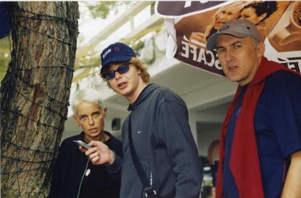 Диск53. `Кинотавр` 2001 год. На снимке: солист группы Иванушки International Григорьев - Апполонов Андрей, актриса и музыкальный продюсер Калманович Настя, продюсер, композитор Игорь Матвиенко.