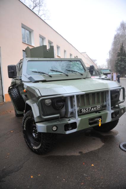 Автомобиль `Скорпион-ЛША Б`
Ксения Вдовина