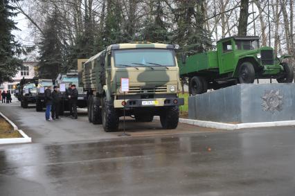 Автомобиль `КамАЗ 5350`
Ксения Вдовина