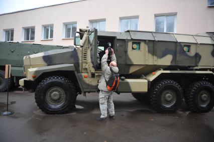 Бронеавтомобиль `Урал-63099`
Ксения Вдовина