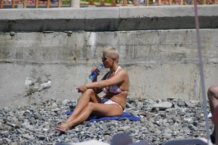 Диск53. `Кинотавр` 2004 год. На снимке: актриса и музыкальный продюсер Калманович Анастасия.