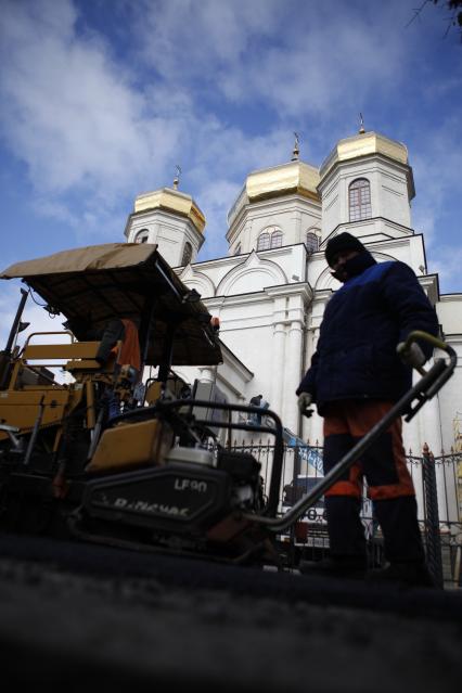 Завершение строительства и подготовка к освещению Казанского собора в Ставрополе.