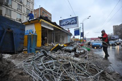 Снос торгового павильона
















































































Ксения Вдовина