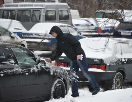 Снег в городе