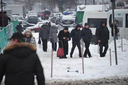 Снег в городе