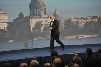 Петербургский Международный экономический форум - 2012. На снимке: президент РФ Владимир Путин