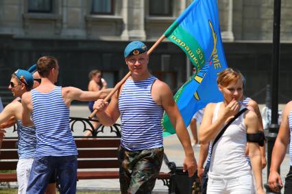 День военно-десантных войск. На снимке: ВДВшники