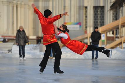 Открытие бесплатного катка на ВВЦ.